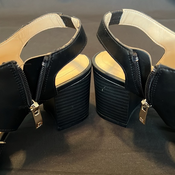 Liz Claiborne Bowen Heeled Sandals - Picture 8 of 12